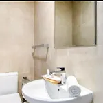 Luxurious 2Br In Marina Arcade Tower