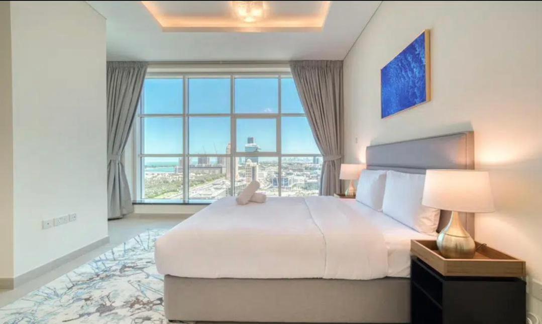 Luxurious 2br In Marina Arcade Tower Apartment