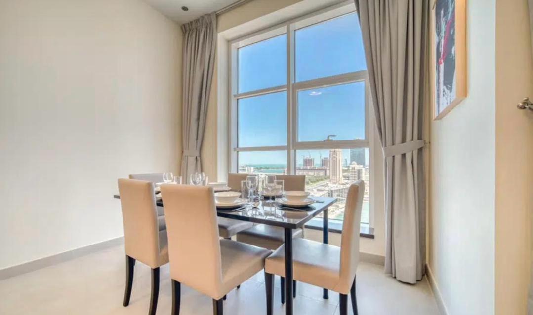 Luxurious 2br In Marina Arcade Tower Apartment Dubai